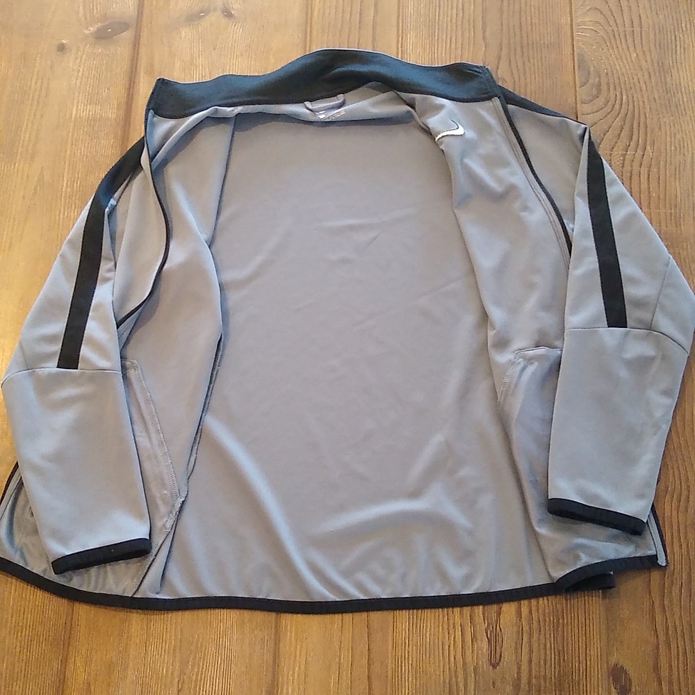 Nike Lightweight Performance Jacket - image 3